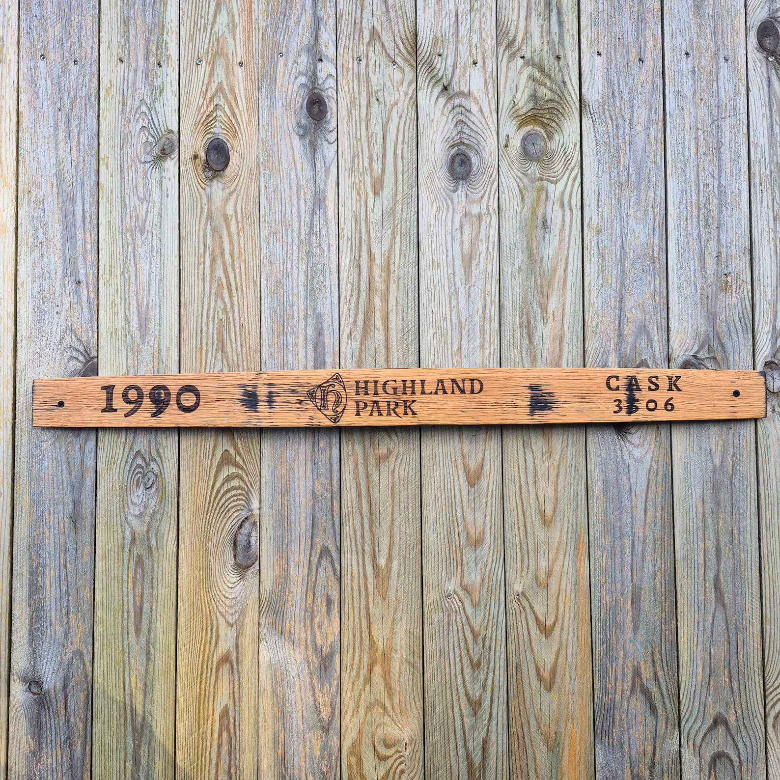 Highland Park 1990 Reclaimed Oak Whisky Barrel Stave Wall Art N/A% Unique Gifts